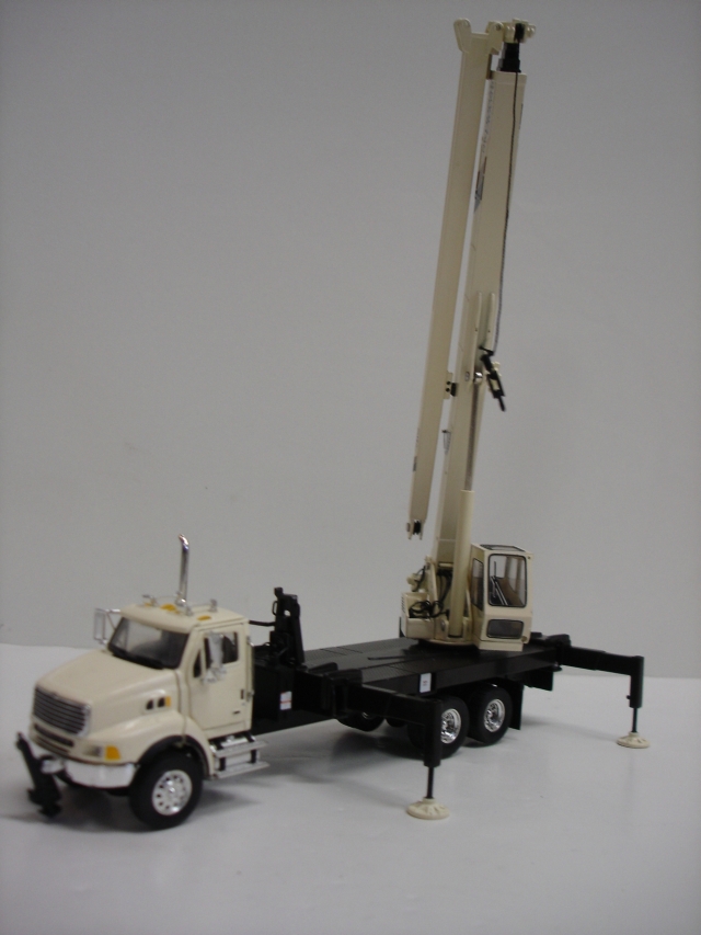 TWH 1/50 National Crane 1400 ミニカー TWH 1/50 National Crane 1400 ミニカー - メルカリ